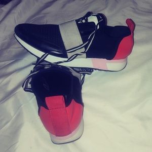 Steve Madden women’s Sneaker Sz 6.5
